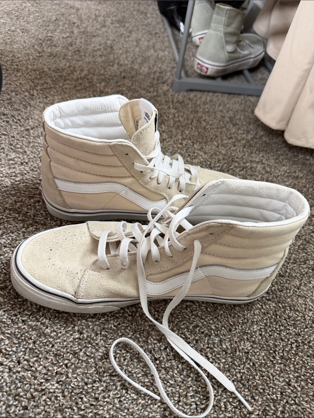 Vans size 9.5 Sk8-Hi High-Top Sneakers in Beige and White